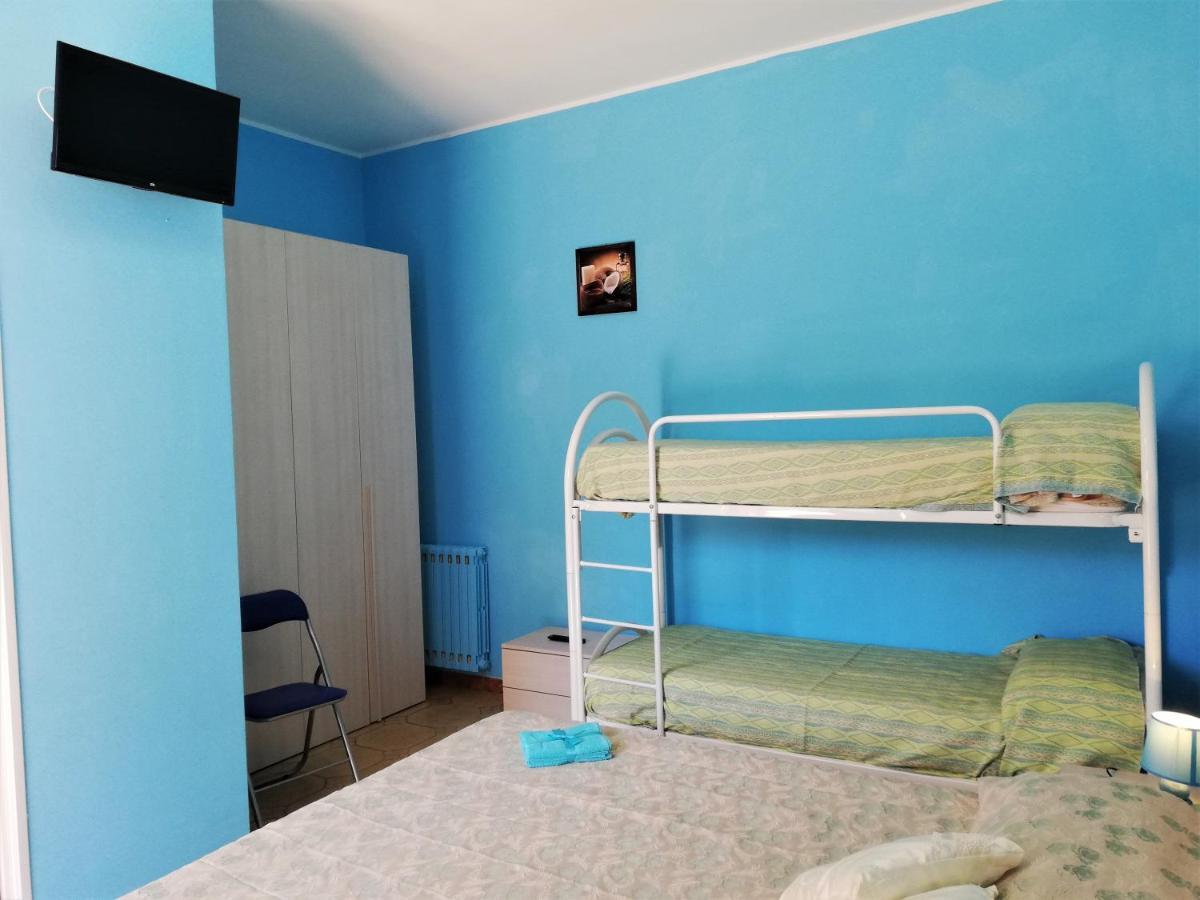 Via Pisa Hotel Riposto Buitenkant foto